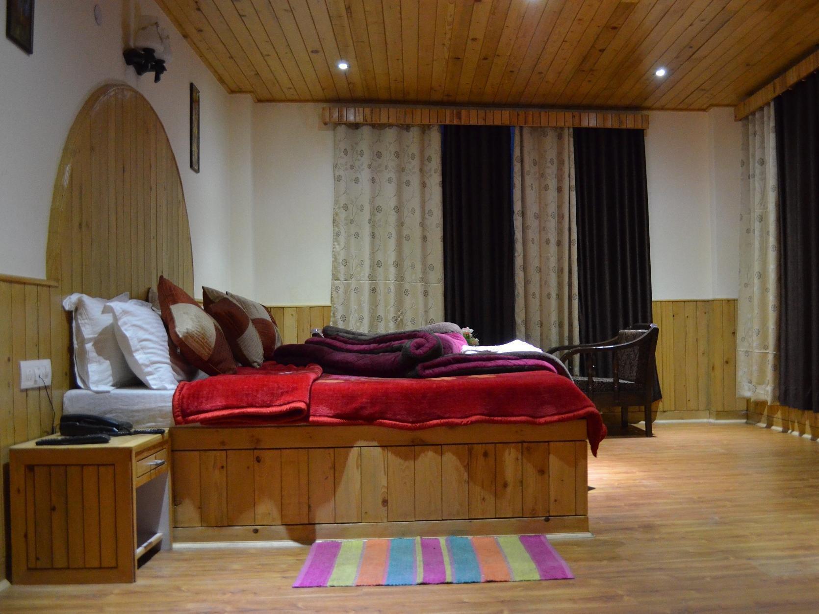 Gezellig Inn - Tree Hill Cottages & Kanyal Villas Manāli Екстериор снимка