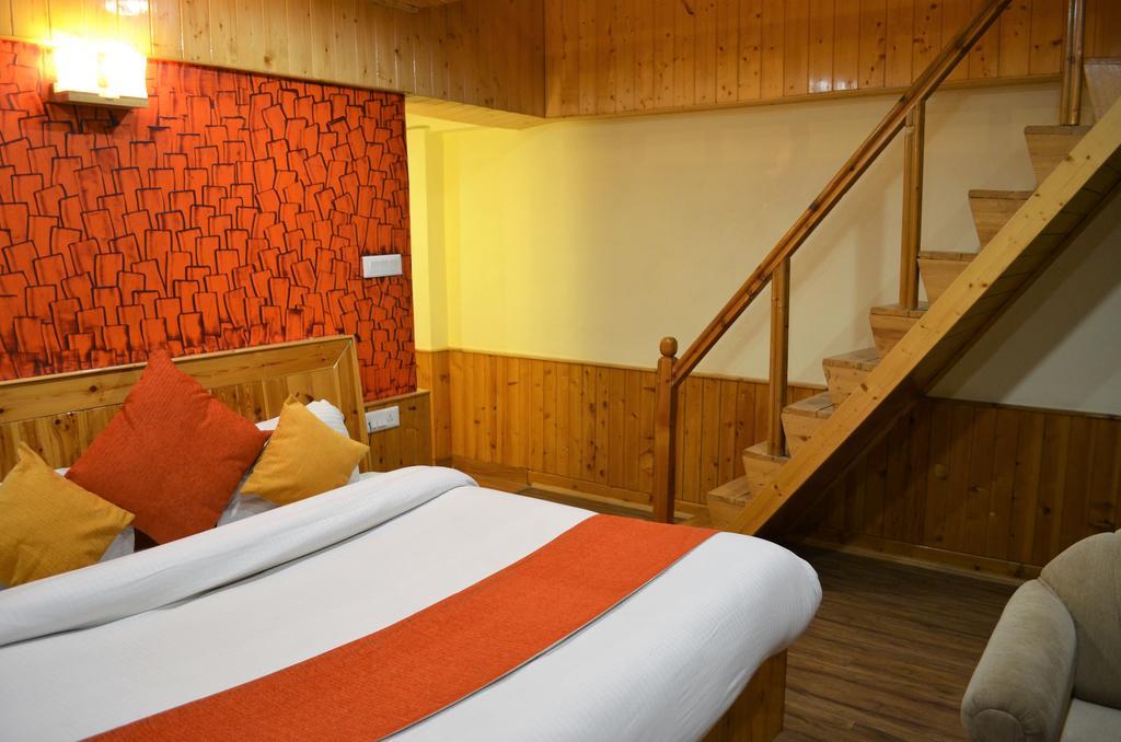 Gezellig Inn - Tree Hill Cottages & Kanyal Villas Manāli Екстериор снимка