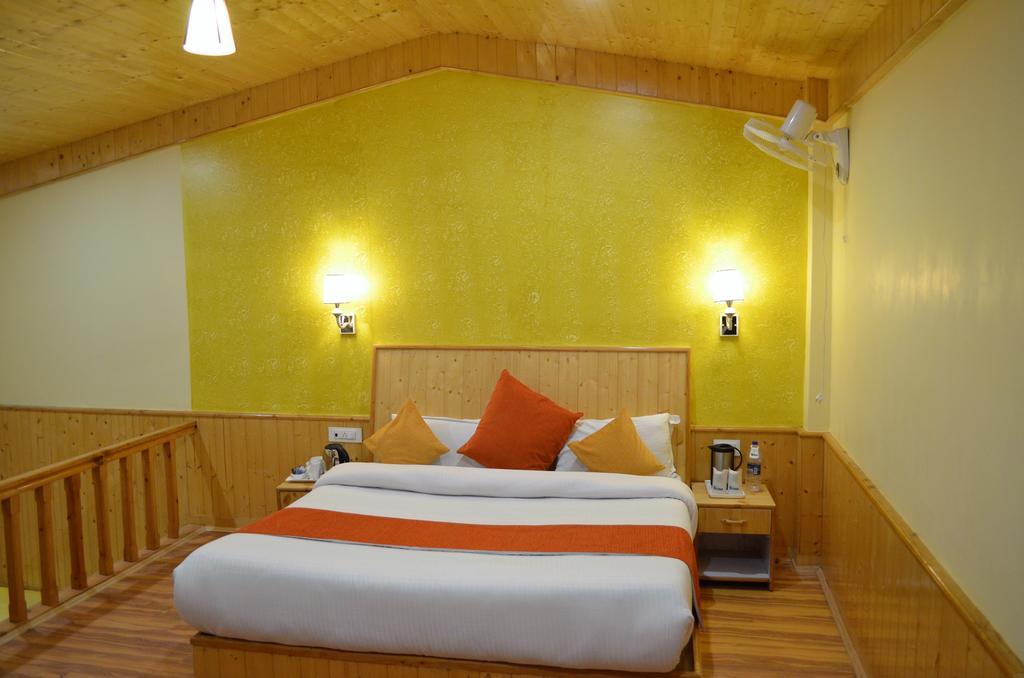 Gezellig Inn - Tree Hill Cottages & Kanyal Villas Manāli Екстериор снимка