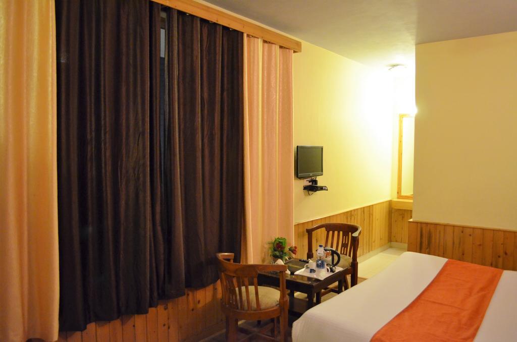 Gezellig Inn - Tree Hill Cottages & Kanyal Villas Manāli Екстериор снимка