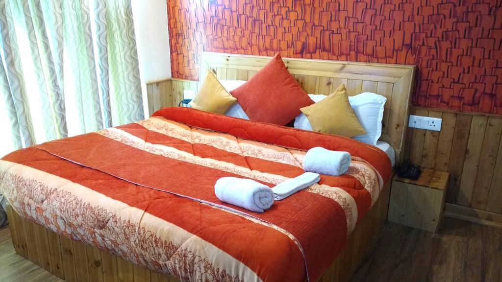Gezellig Inn - Tree Hill Cottages & Kanyal Villas Manāli Екстериор снимка