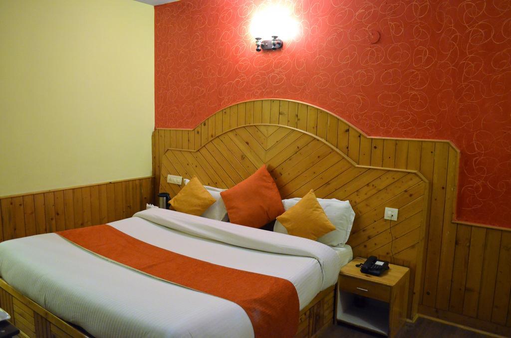 Gezellig Inn - Tree Hill Cottages & Kanyal Villas Manāli Екстериор снимка