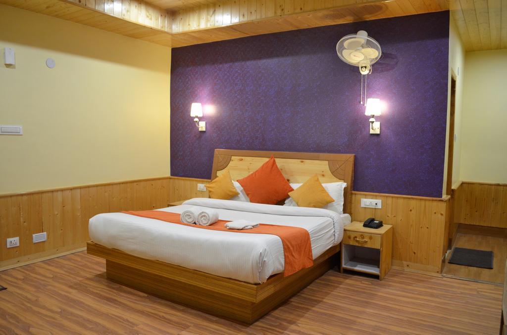 Gezellig Inn - Tree Hill Cottages & Kanyal Villas Manāli Екстериор снимка