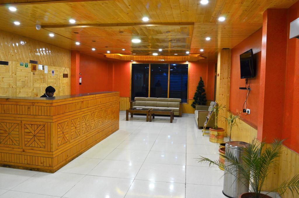 Gezellig Inn - Tree Hill Cottages & Kanyal Villas Manāli Екстериор снимка