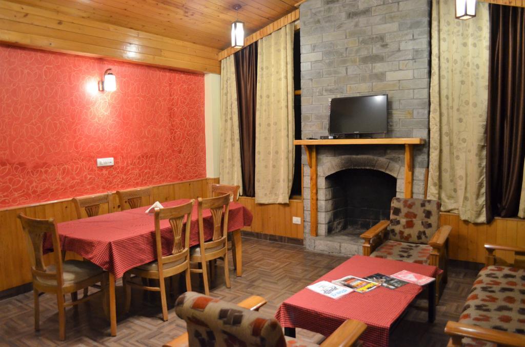 Gezellig Inn - Tree Hill Cottages & Kanyal Villas Manāli Екстериор снимка
